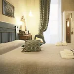 Unico 4*